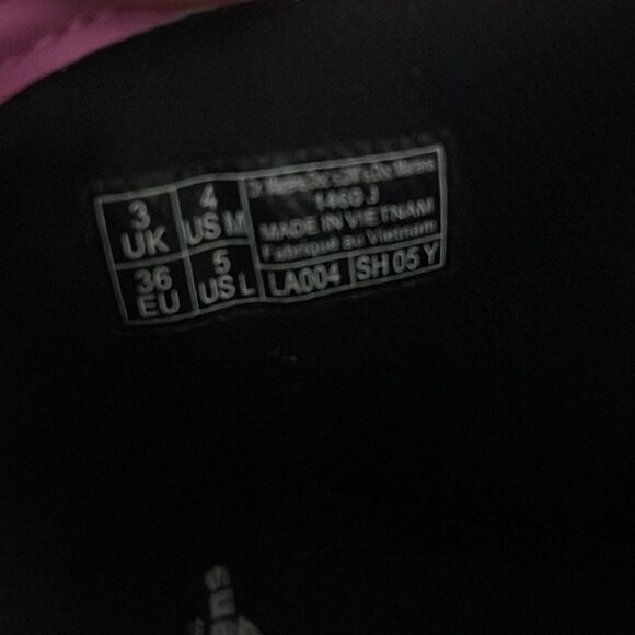 New DR. MARTENS KIDS' 1460 COMBAT BOOT IN WHITE COW PRINT size 5 - Picture 6 of 6